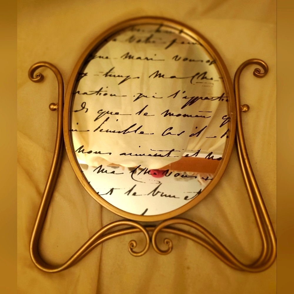 Elegant Vintage-Look Gold Oval Easel Tabletop Mirror with French Script Design